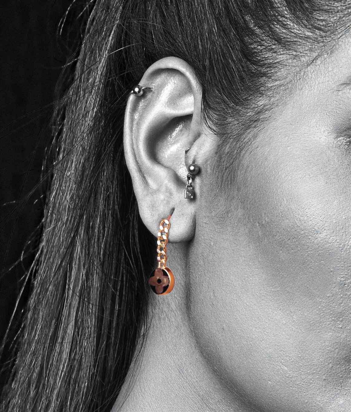Earring ERG00062